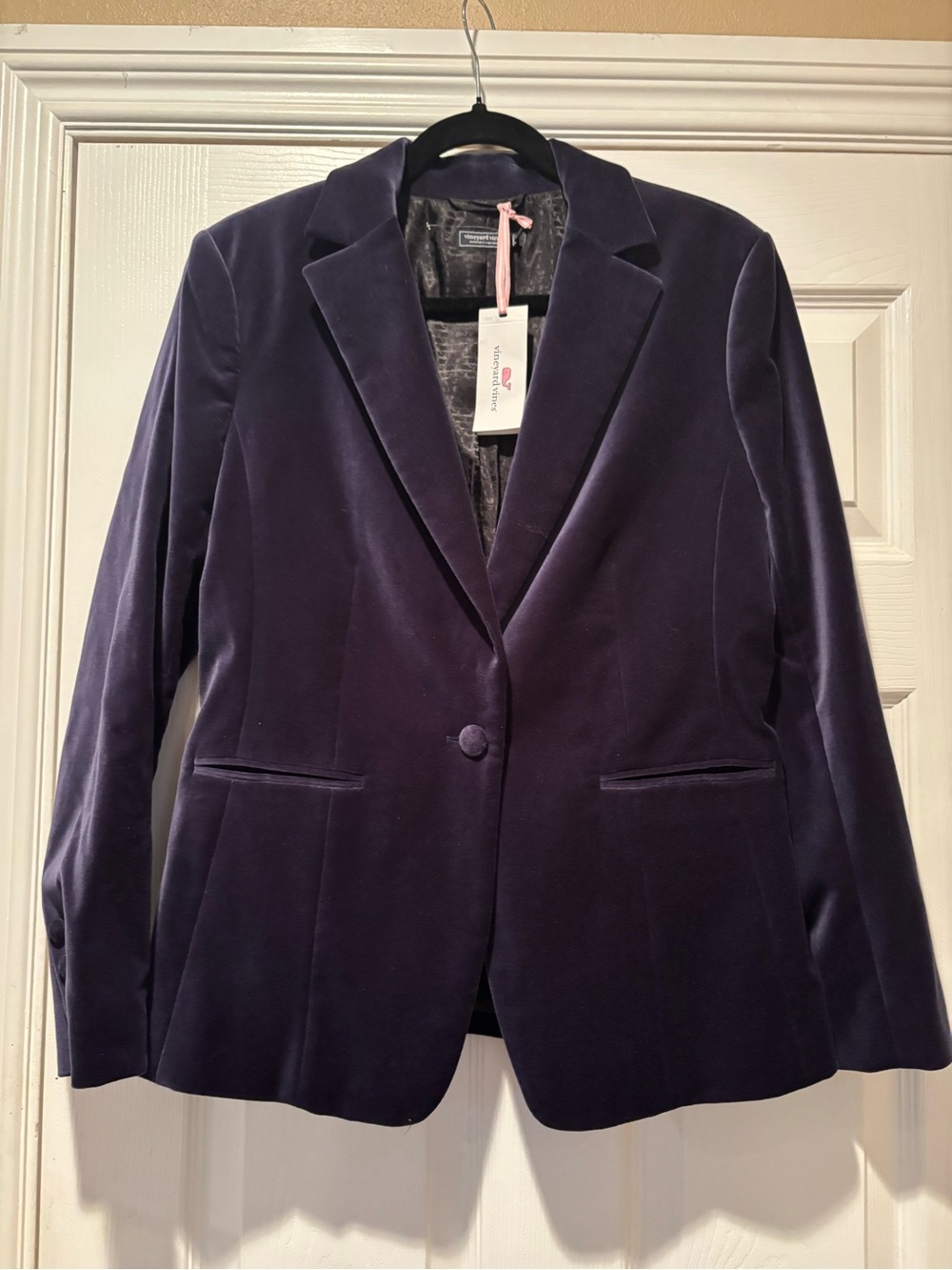 Vineyard Vines Velvet Blazer in Deep Purple size S